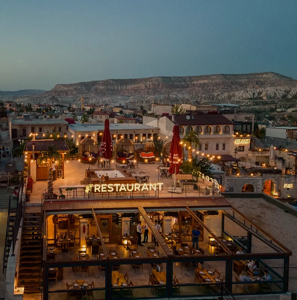 Cratus Restaurant gece