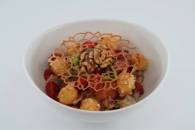 Çıtır Peynirli Gurme Salata