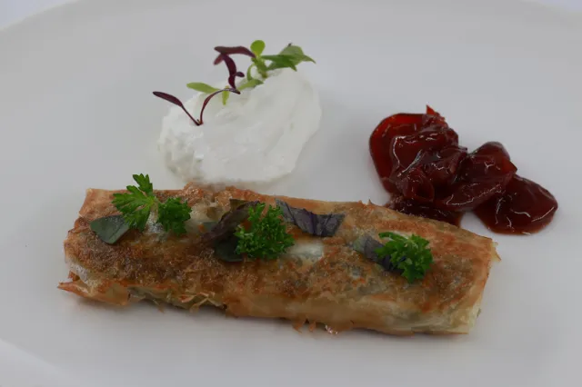 Ege Otlu Çıtır Baklava Böreği